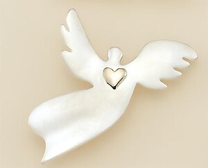 PA463: Angel Heart Pin