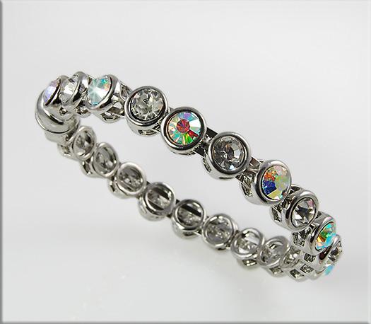 BR216: Crystal Bangle Bracelet with Magnetic Clasp
