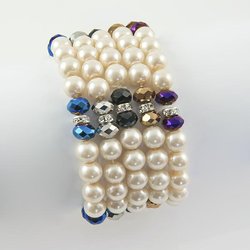 BR258: Pearl and Crystal Bracelet