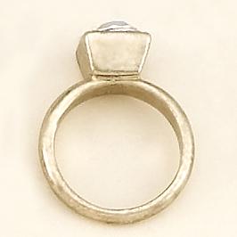 CH202: Ring Charm in Gold or Silver