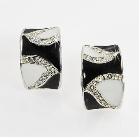 EA530Z: Black & White Enamel Earrings