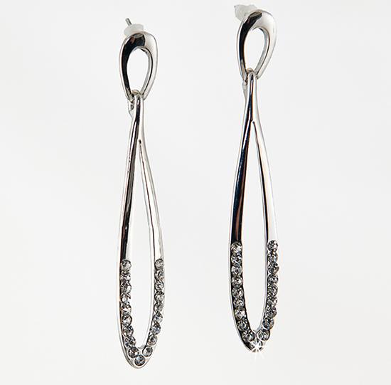 EA546: Elegant Oval Crystal Earrings