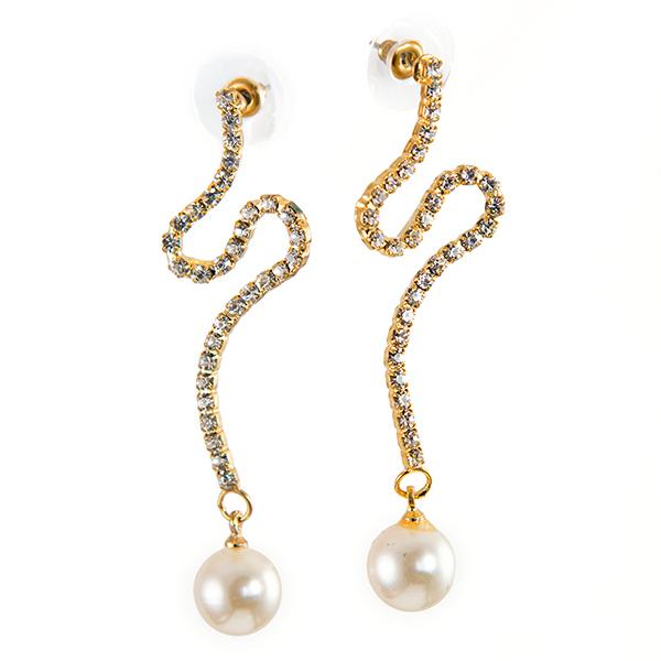 EA656: Elegant Crystal and Pearl Earrings