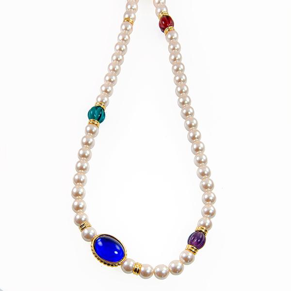 NA299: Pearl and Crystal Necklace