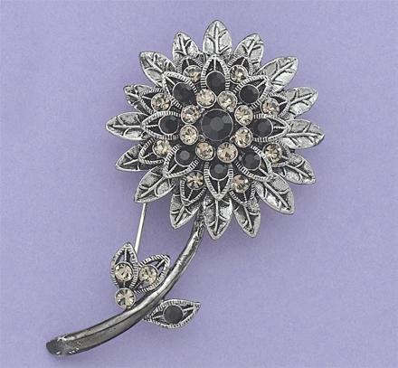 PA486: Antique Floral Pin