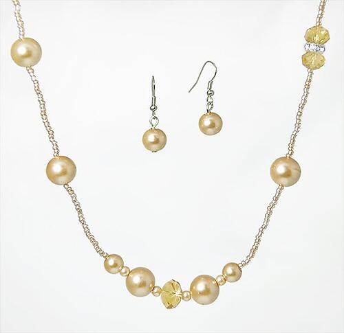 SN208T: Pearl & Crystal Set (Coffee/Topaz or White and Clear Beads